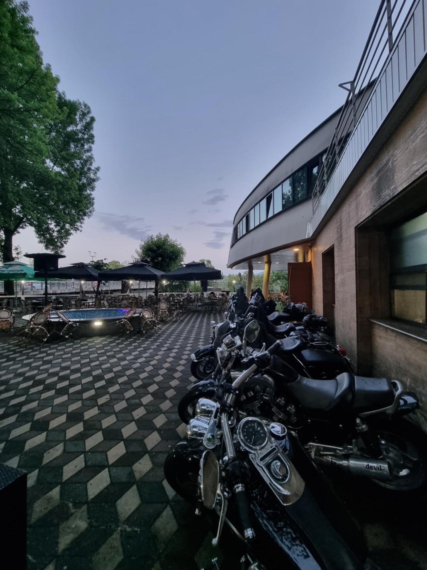 Hotel Paviljon Bihać Екстериор снимка