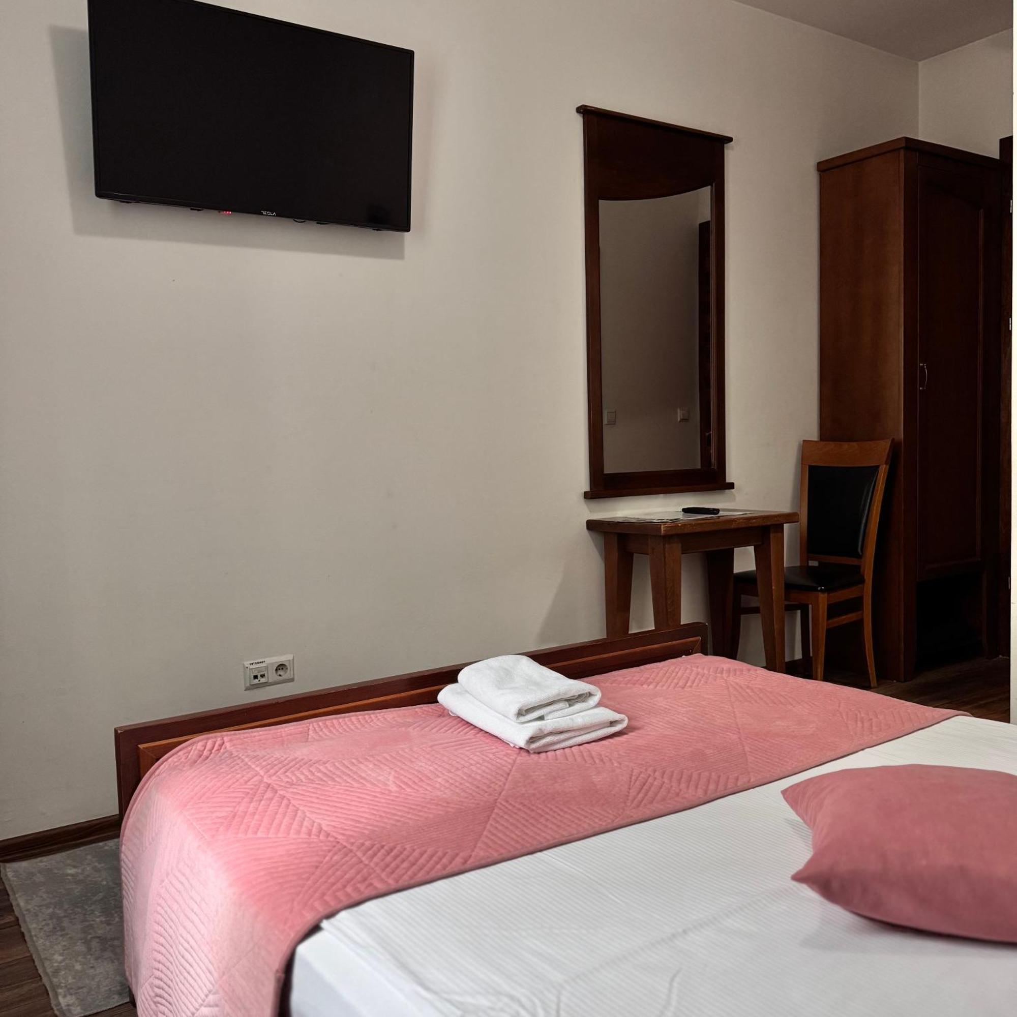 Hotel Paviljon Bihać Екстериор снимка
