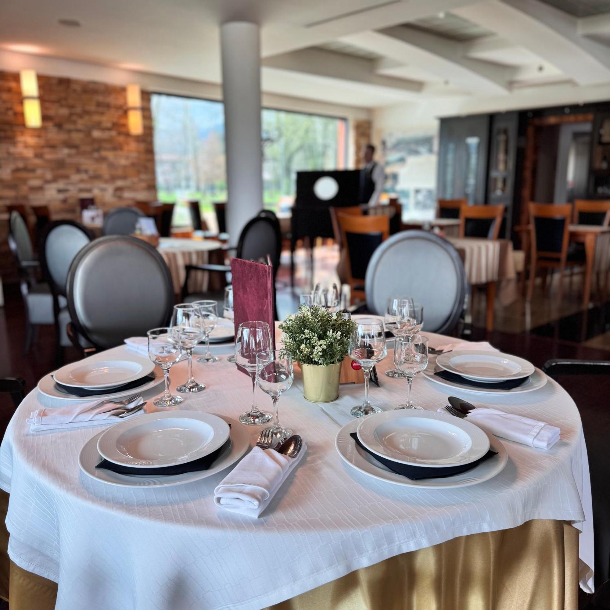 Hotel Paviljon Bihać Екстериор снимка