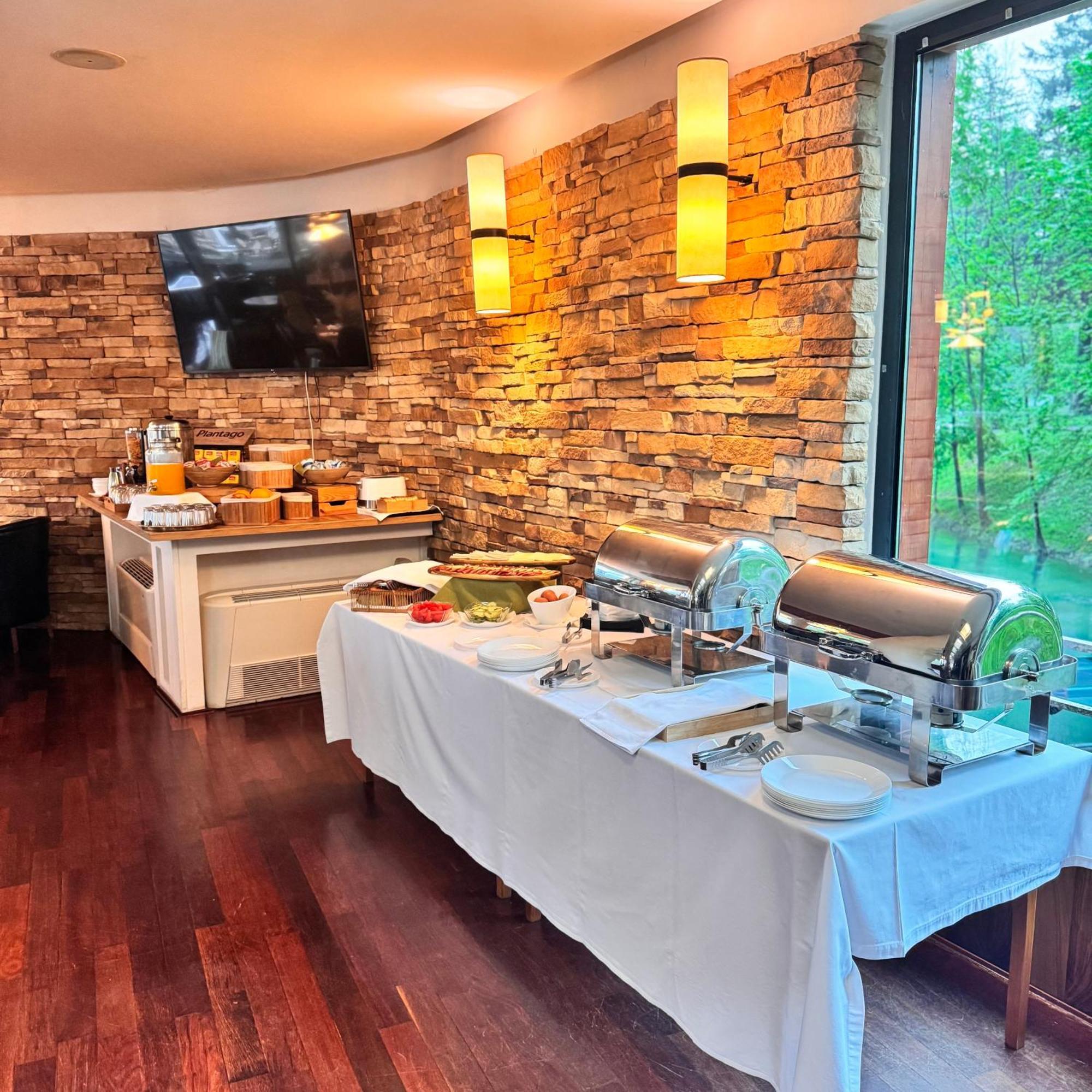 Hotel Paviljon Bihać Екстериор снимка