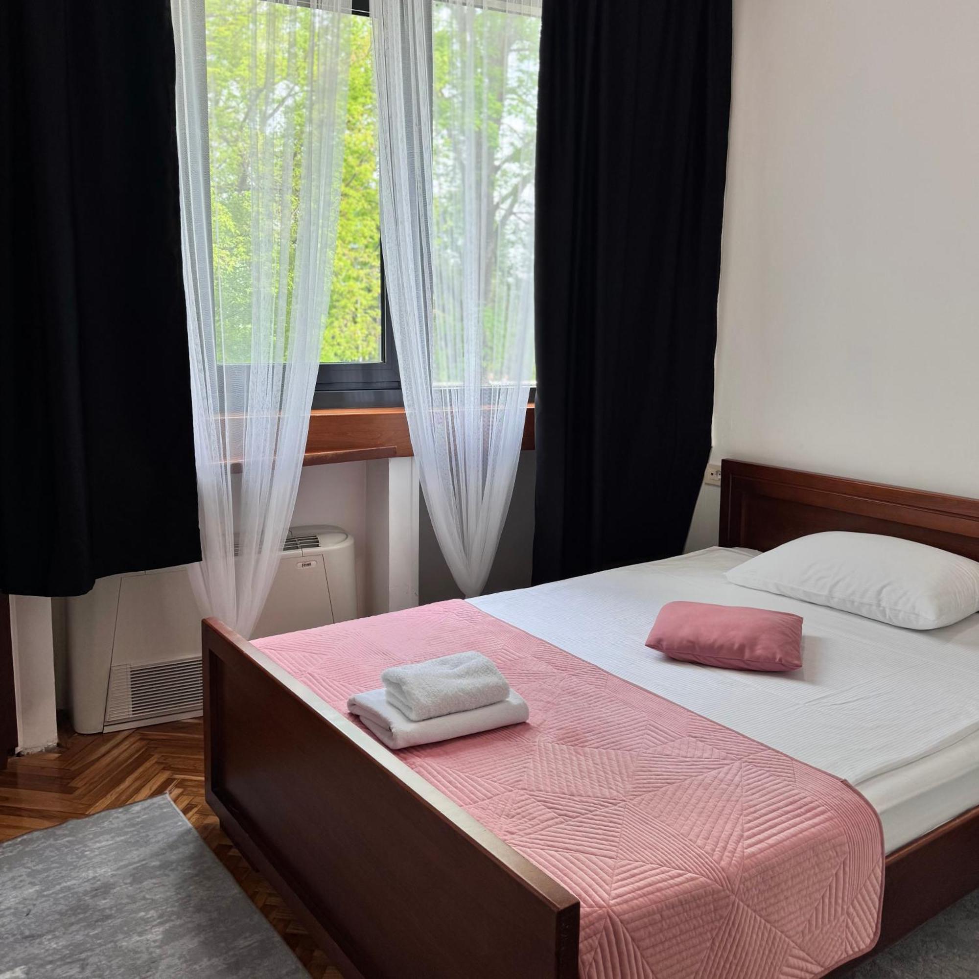 Hotel Paviljon Bihać Екстериор снимка