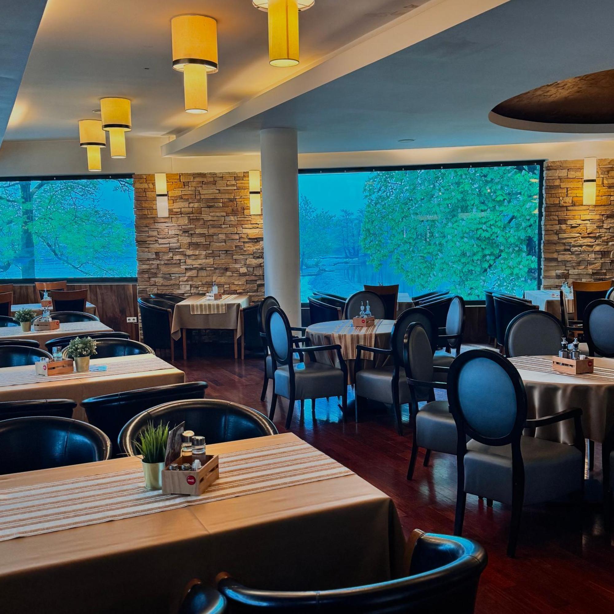 Hotel Paviljon Bihać Екстериор снимка