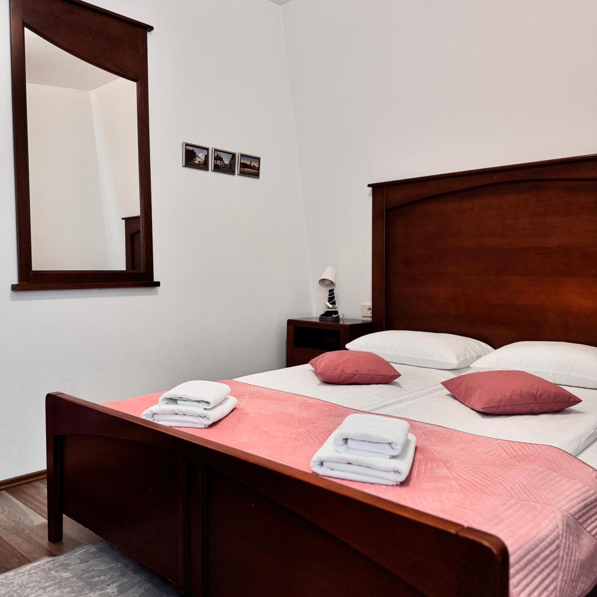 Hotel Paviljon Bihać Екстериор снимка