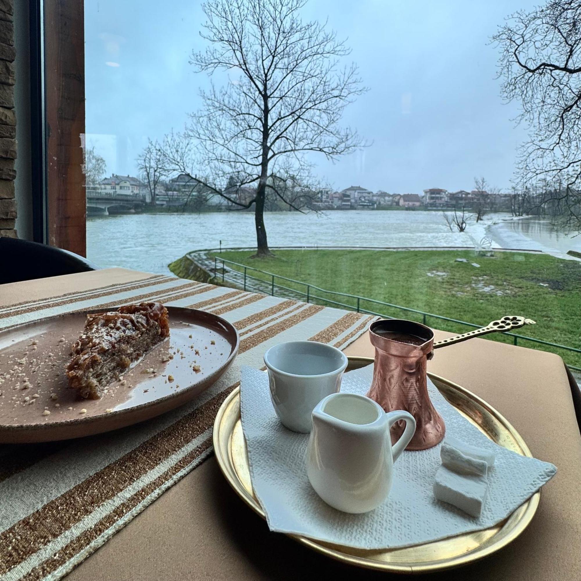 Hotel Paviljon Bihać Екстериор снимка