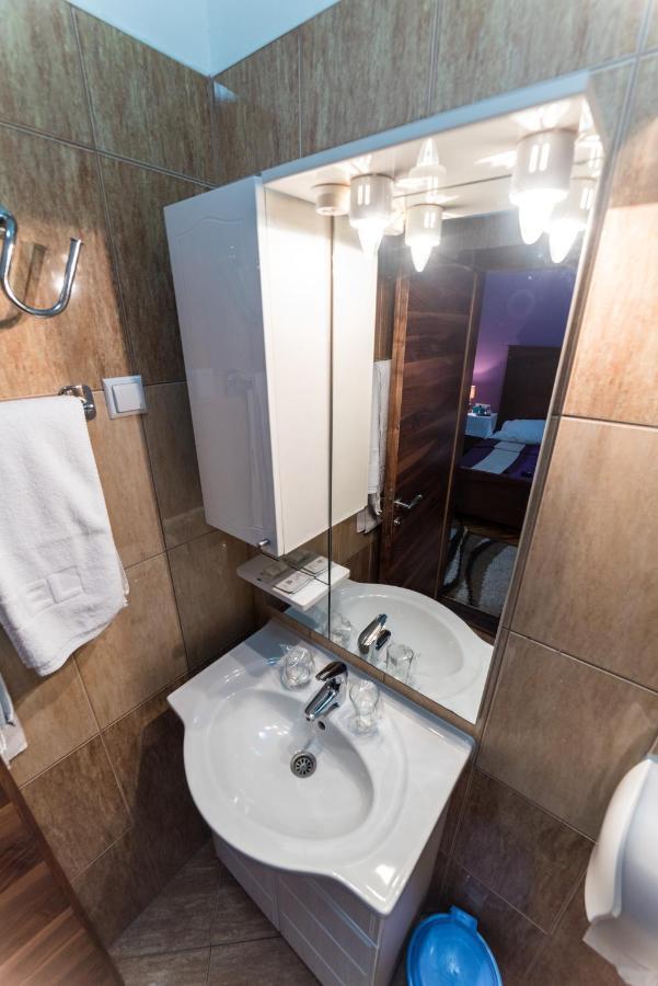 Hotel Paviljon Bihać Екстериор снимка